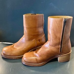 Men’s FRYE Campus Zip Boots in Cognac boots in Leather, Size 9, Style 87235